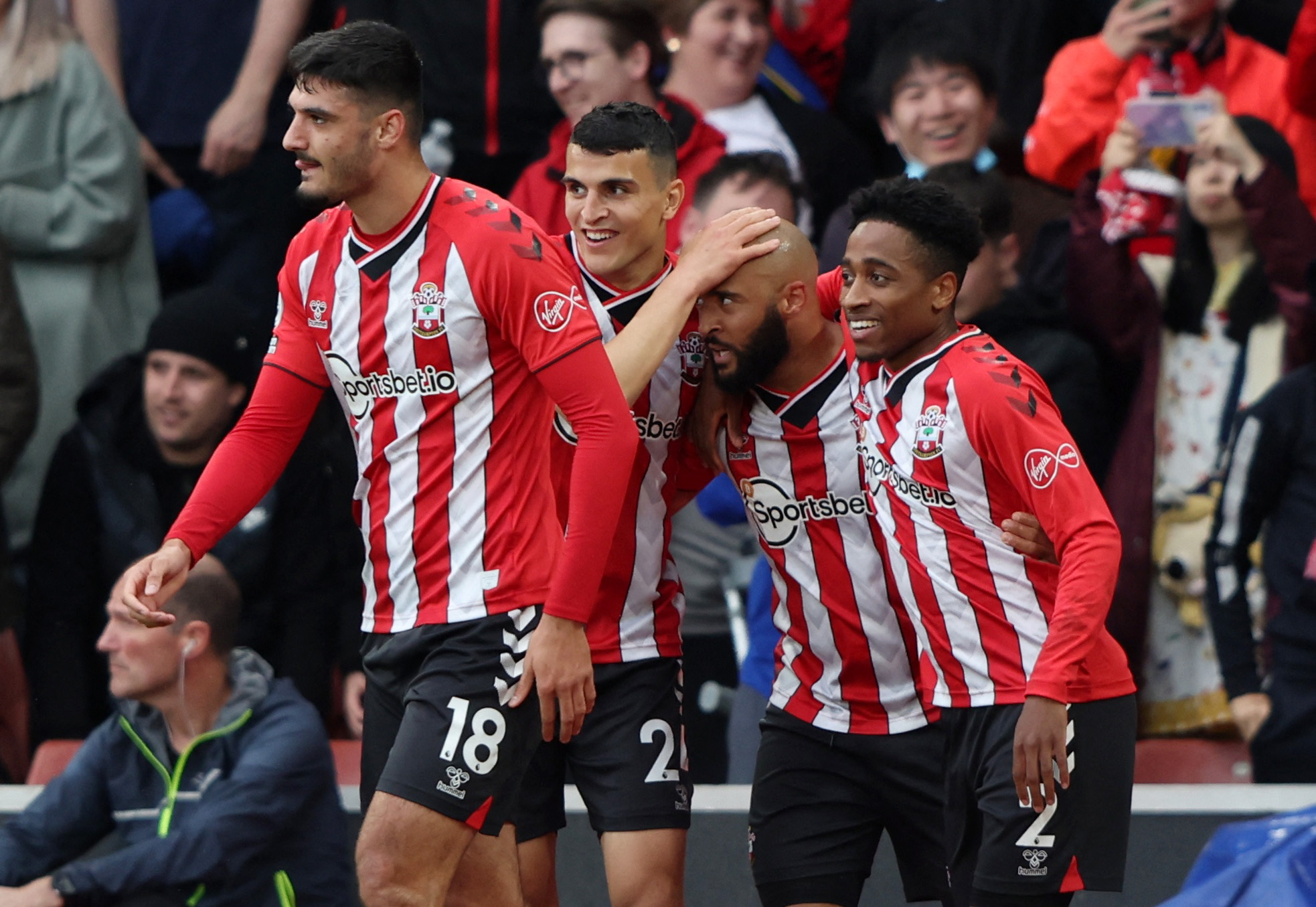 荷兰队官方：将在3月与挪威队、厄瓜多尔队进行友谊赛（荷兰队官宣：3月将与挪威和厄瓜多尔进行友谊赛）