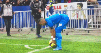 伊萨克：受伤总是令人沮丧的，现在回来了我感到很乐观