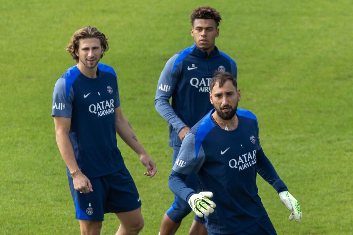 2025“挥拍中国”羽毛球公开赛完赛 多城联动点燃健身热潮（2025“挥拍中国”羽毛球公开赛圆满收官，多城联动掀起全民健身热潮）