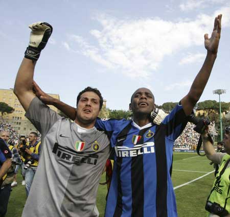 柔佛主帅：球员们在与申花的比赛中表现非常出色，我非常满意（柔佛主帅盛赞队员战申花发挥：表现出色，我很满意）