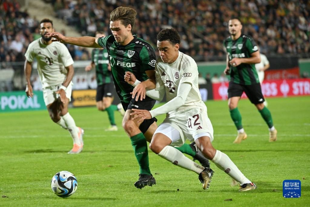 懂球帝12周年120大瞬间决赛：梅西捧大力神杯PK武磊绝平巴萨