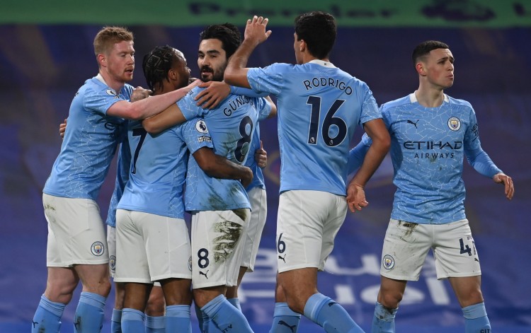 罗马诺：西蒙斯预计缺席莱比锡今日比赛，他已决定转投切尔西（罗马诺：西蒙斯或无缘莱比锡今战，已决定加盟切尔西）