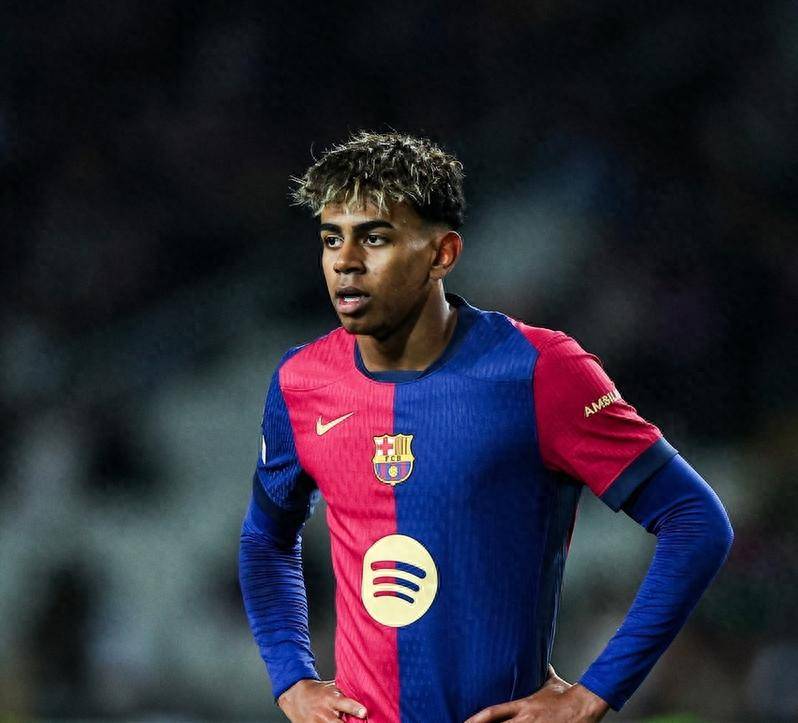 昔日弟子梅西、布斯克茨、阿尔巴美职联夺冠，恩里克表示祝贺（梅西、布斯克茨、阿尔巴问鼎美职联，恩里克送上祝贺）