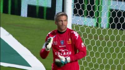 国王球队配合默契更强（国王队默契度更胜一筹）