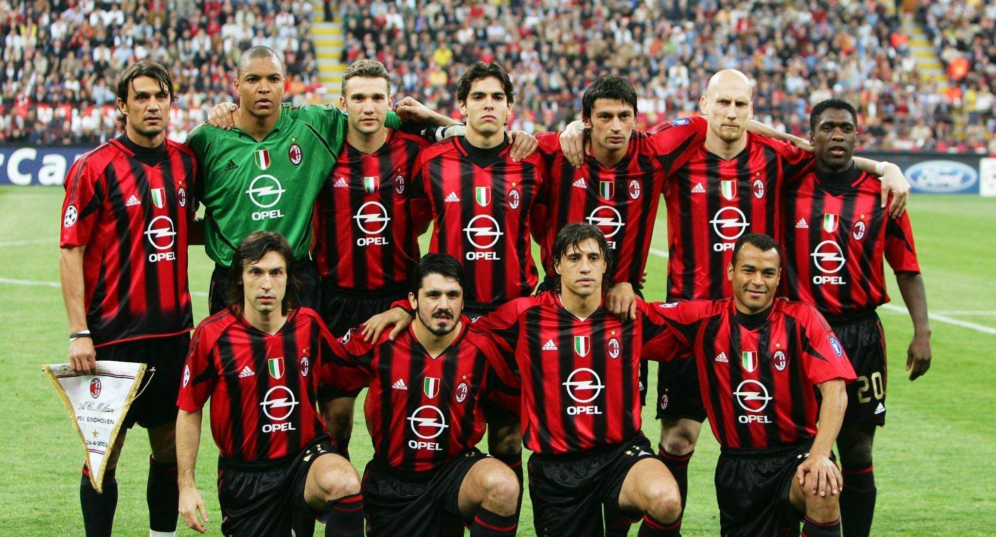 前锋关键射门锁定胜局（前锋致胜一击锁定胜利）