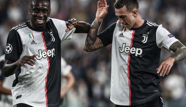 共和报：米兰正加速推进签回蒂亚戈-席尔瓦的交易（共和报：米兰提速推进蒂亚戈-席尔瓦回归交易）